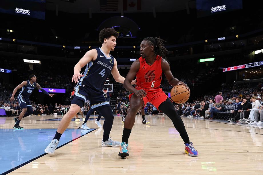 注册送彩金-NBA-霍勒迪35+11格兰特30+8 开拓者客场力克灰熊